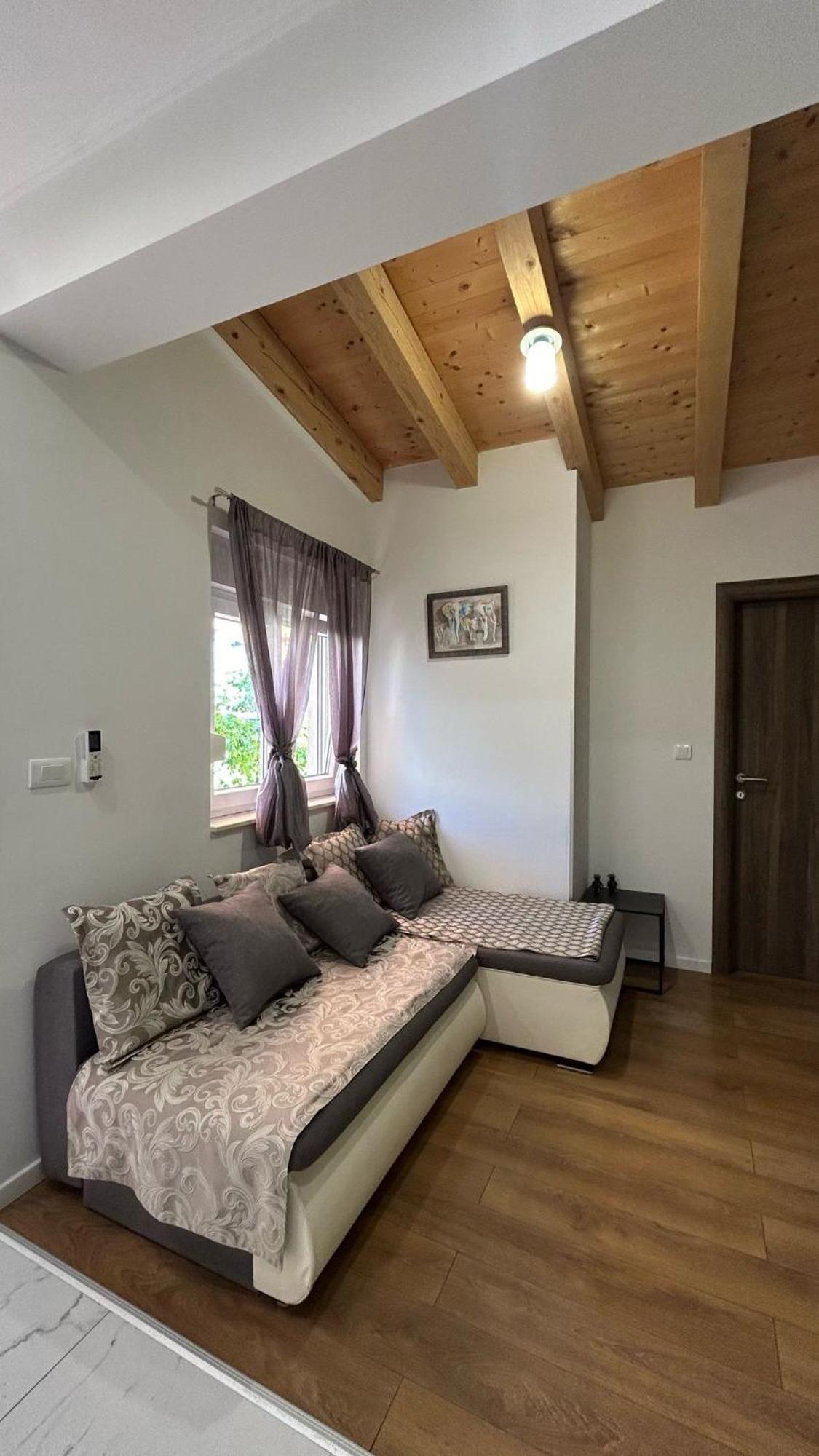 By Osibov, Diamondfish Apartment Kastela Luaran gambar